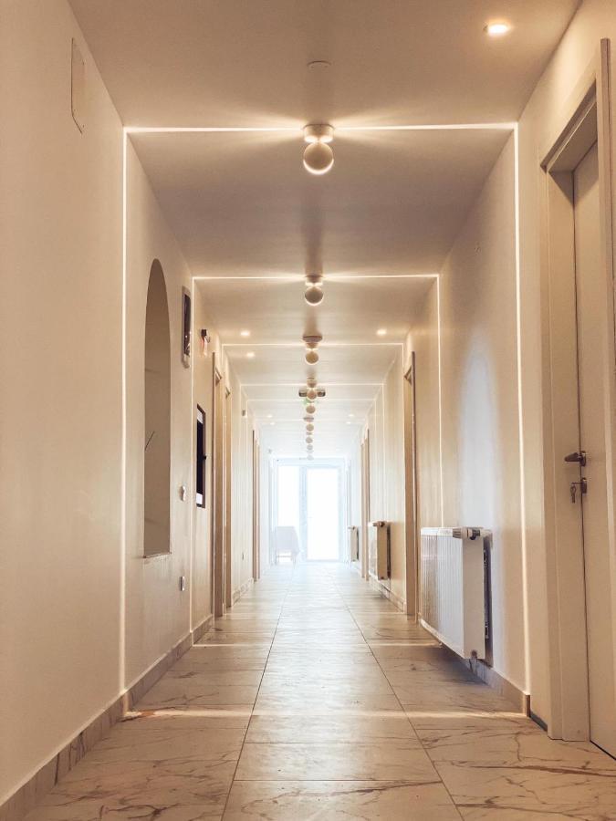 Hotel Corina เวนุส ภายนอก รูปภาพ
