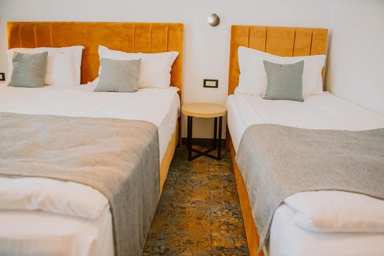 Hotel Corina เวนุส ภายนอก รูปภาพ
