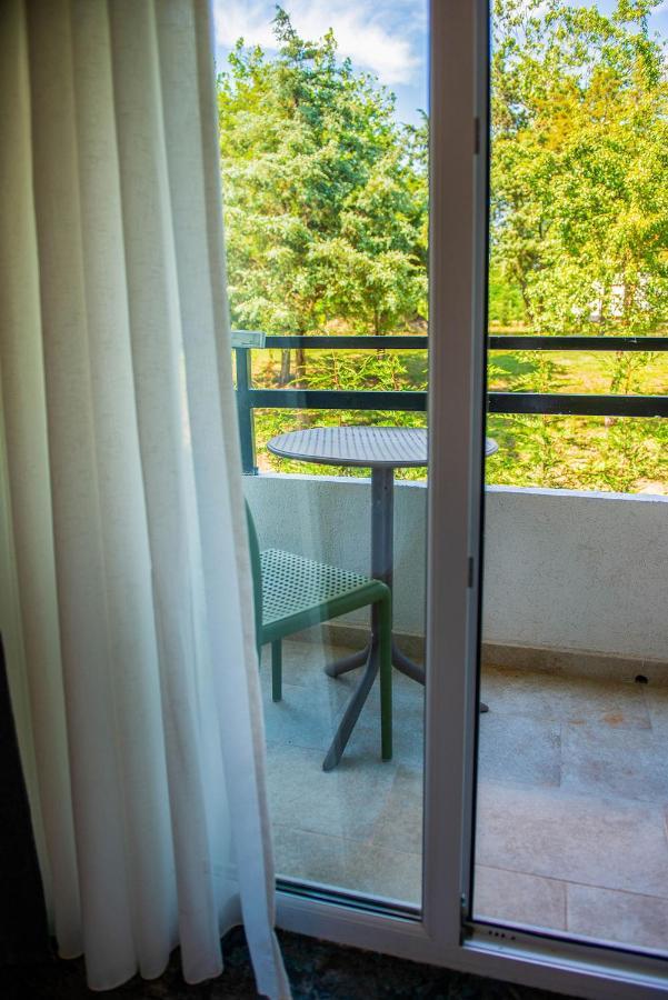 Hotel Corina เวนุส ภายนอก รูปภาพ
