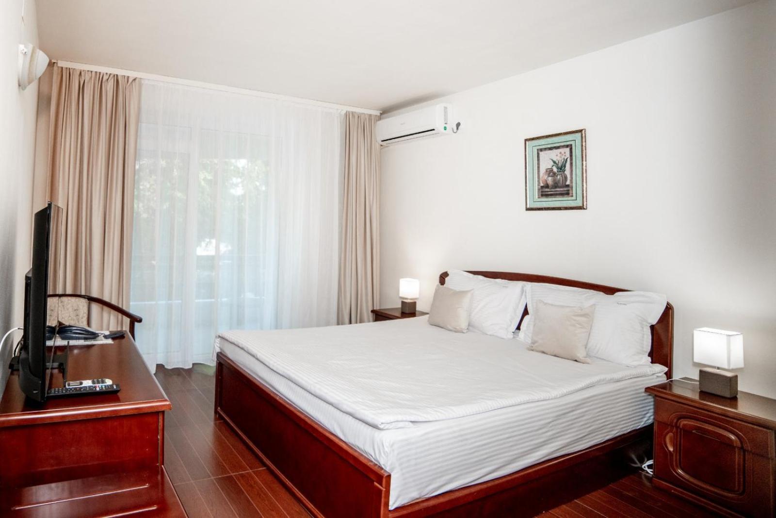 Hotel Corina เวนุส ภายนอก รูปภาพ
